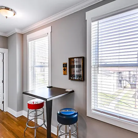 Modern Nashville Condo Walk To Local Breweries!